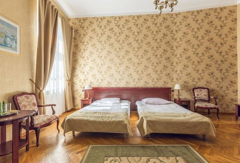 デラックスルーム, Royal