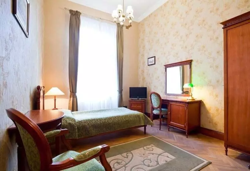اتاق استاندارد یک نفره, Royal