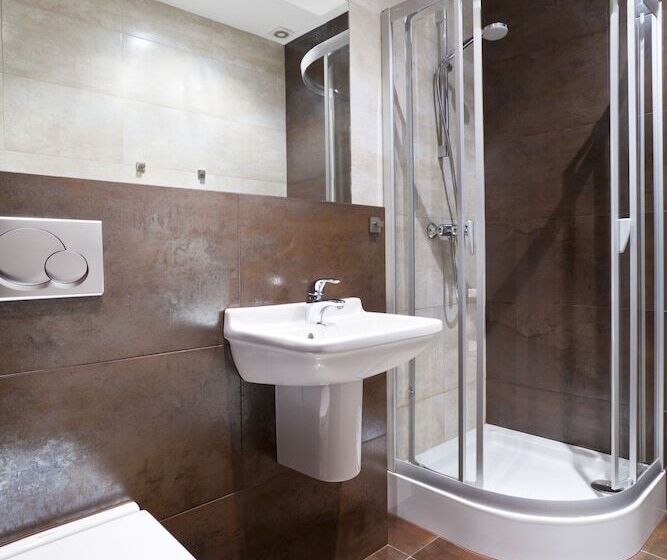 スタンダードトリプルルーム, Royal