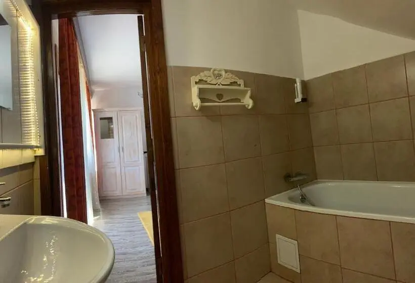 اتاق استاندارد, Vila Thomas