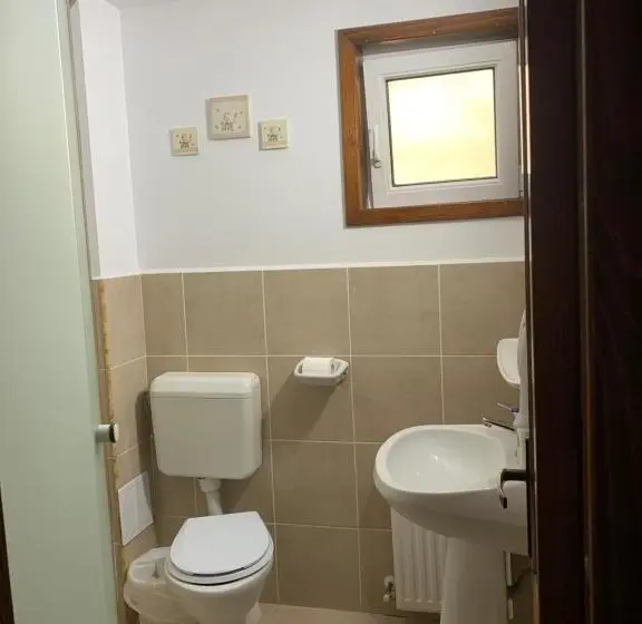 اتاق استاندارد سه نفره, Vila Thomas
