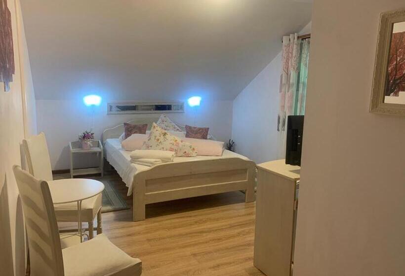 Номер Basic, Vila Thomas