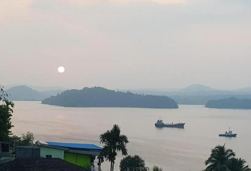 デラックスルーム, Abhi's Homestay