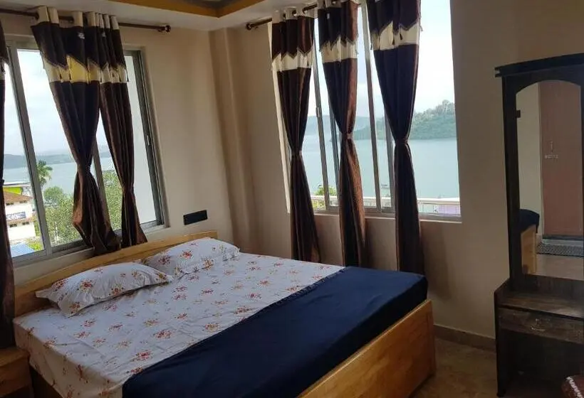 デラックスルーム, Abhi's Homestay