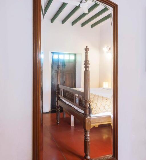 발코니 디럭스 룸, Anantha Heritage