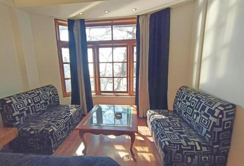 חדר דלוקס, Horizon Picture Palace, Mussoorie