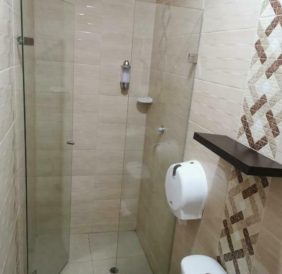 패밀리 룸, Hostal Casa Roma