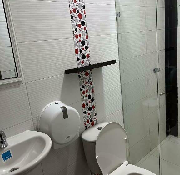 이코노미 룸, Hostal Casa Roma