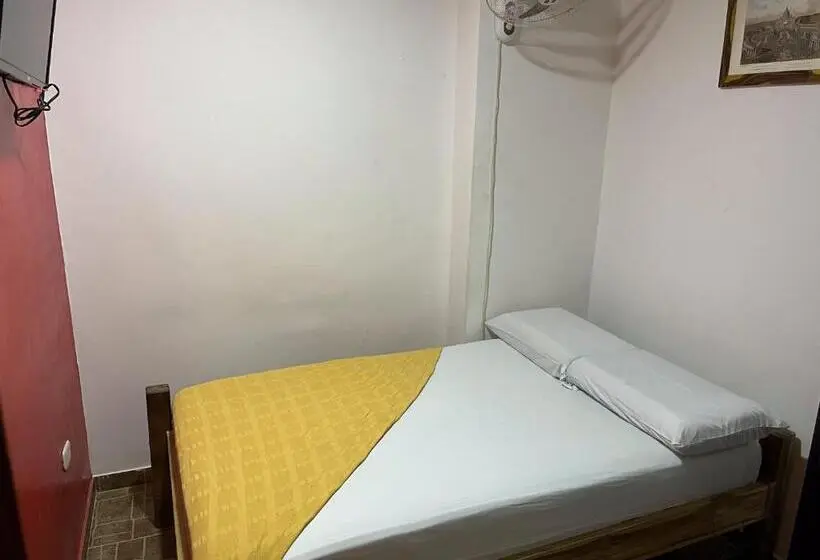 エコノミールーム, Hostal Casa Roma