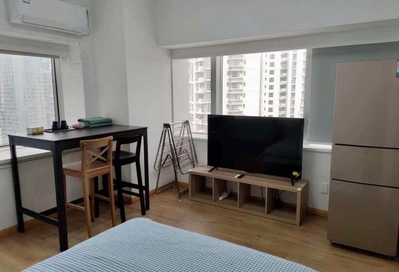 스탠다드 스튜디오, Inestin Shanghai Apt Lujiazui