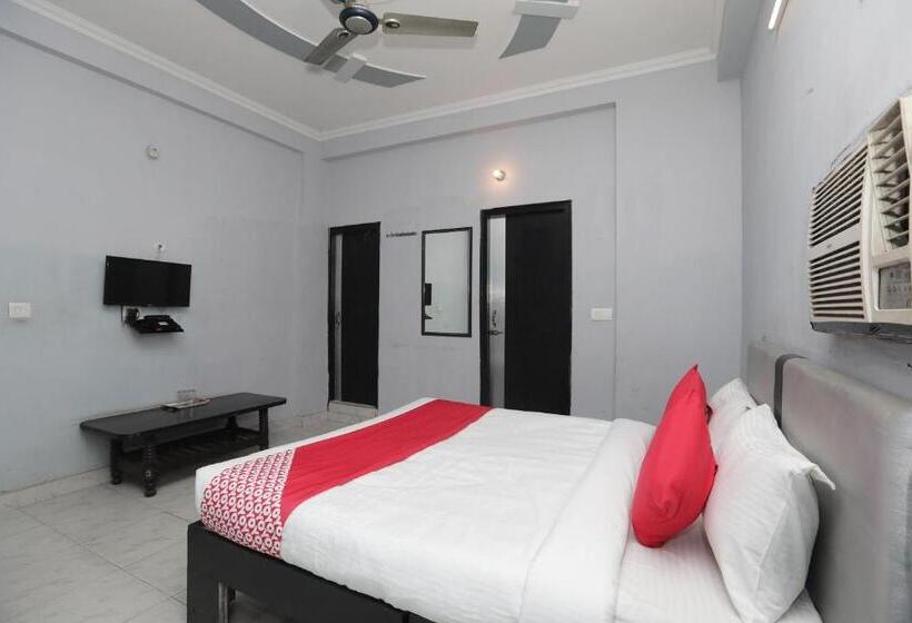 三人经典房间, Oyo 40851 Athithi