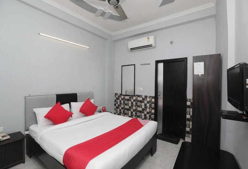 三人经典房间, Oyo 40851 Athithi