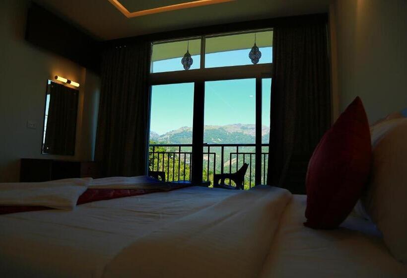 اتاق استاندارد با بالکن, Palmtree Leaf, Munnar