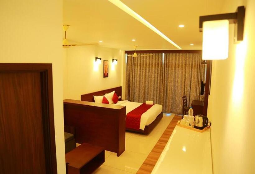 اتاق لوکس با بالکن, Palmtree Leaf, Munnar