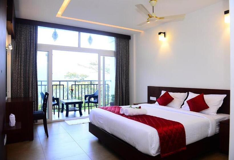 اتاق استاندارد با بالکن, Palmtree Leaf, Munnar