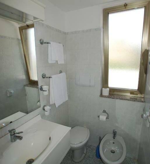 غرفة قياسية, Torre