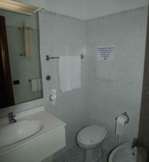 غرفة قياسية, Torre