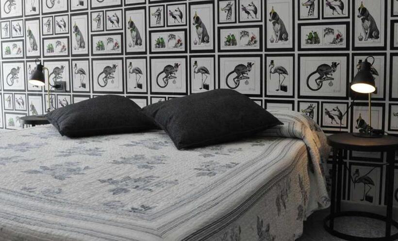 غرفة قياسية, Torre