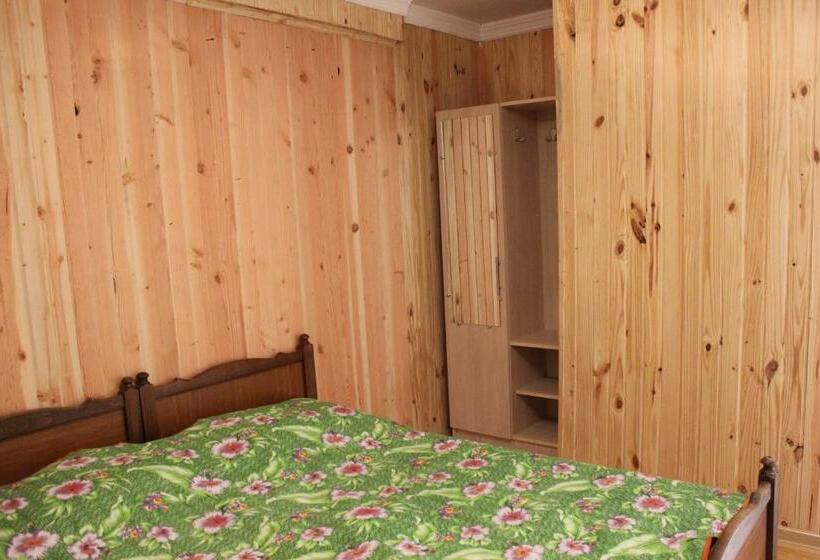 اتاق ساده سه نفره, Guest House Mari