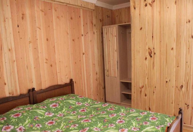 اتاق استاندارد چهار تخته, Guest House Mari