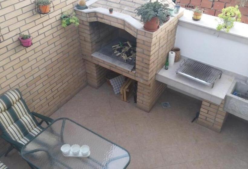 اتاق استاندارد با سرویس بهداشتی مشترک, Guest House Stari