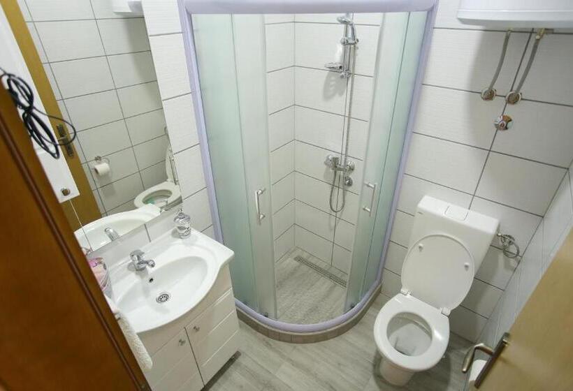 اتاق استاندارد, Guest House Stari