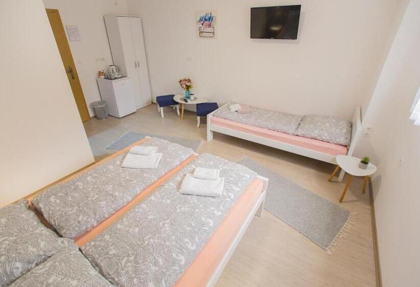 اتاق استاندارد, Guest House Stari