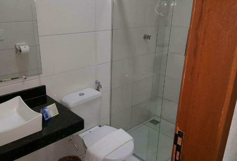 اتاق کلاسیک سه تخته, Pousada Maria Bonita