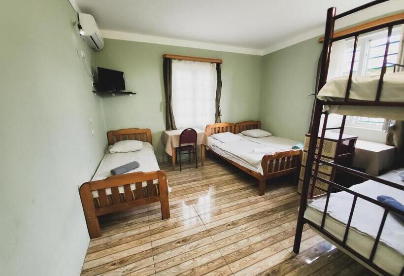 اتاق استاندارد چهار تخته با چشم‌انداز دریا, Ureki House