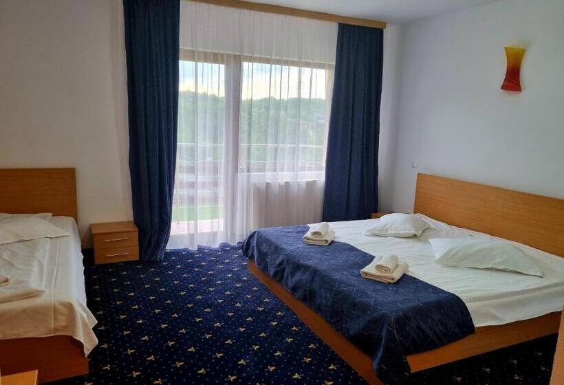 חדר סטנדרט לשלושה, Pensiunea Riffelt