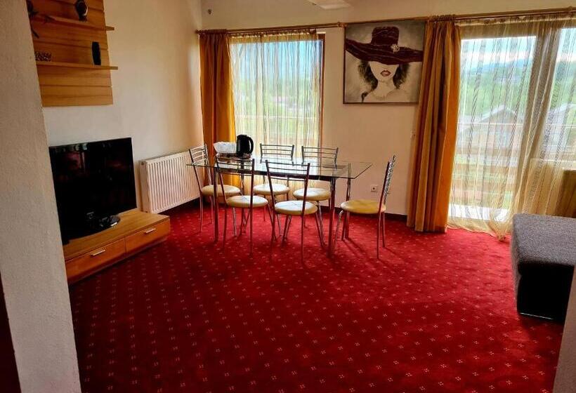 סוויטה עם מרפסת, Pensiunea Riffelt