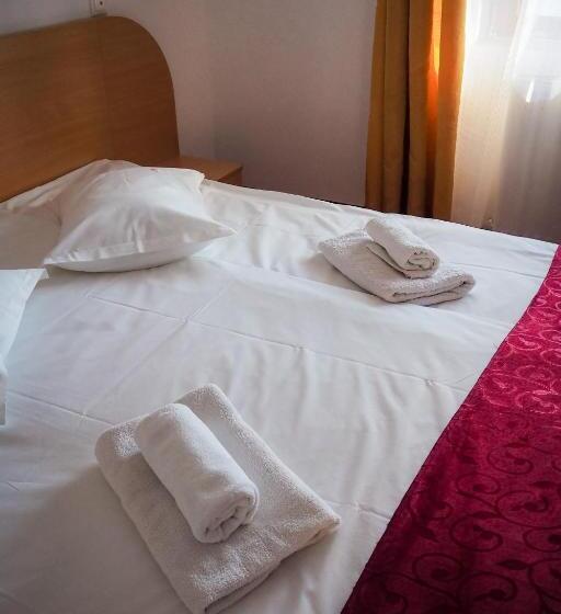 סוויטה עם מרפסת, Pensiunea Riffelt