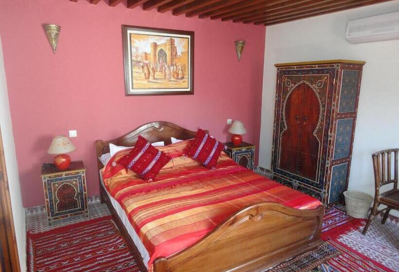 Номер Стандарт, Dar Yanis