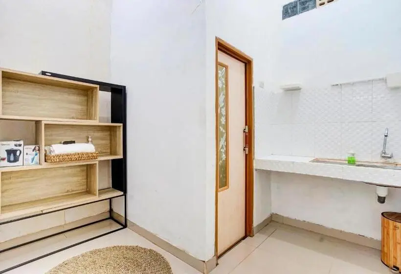 スタンダードルーム, Oemah Ratu Hostel Syariah Redpartner