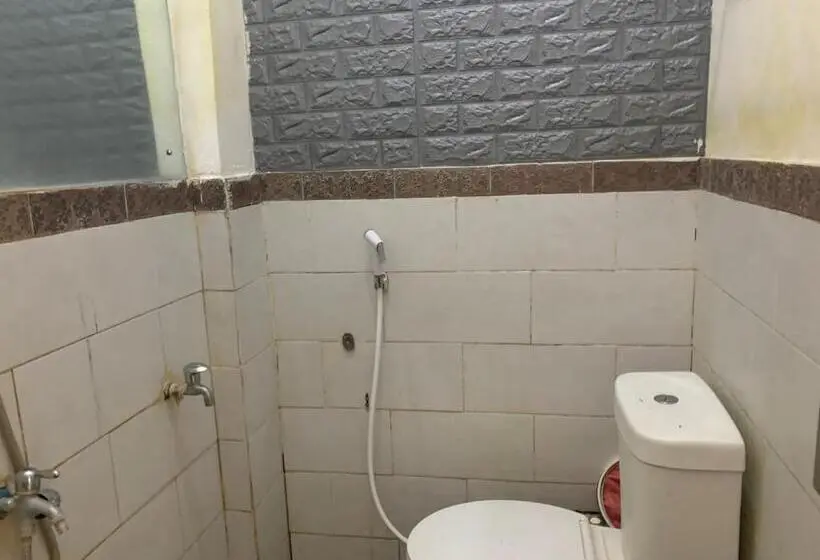 ファミリールーム, Oemah Ratu Hostel Syariah Redpartner