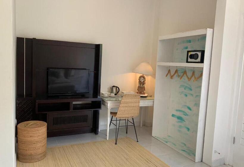 스탠다드 스튜디오, Nikiniko Beach House By Lolavillas   100mts To The Beach