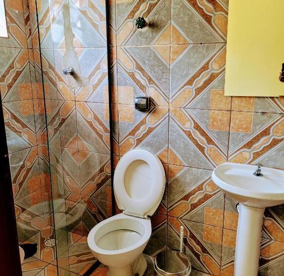 חדר אקונומי לשלושה, Hospedaria São Benedito