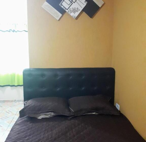 חדר אקונומי לשלושה, Hospedaria São Benedito