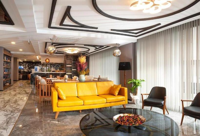 Standard Triple Room, Bossuite Business