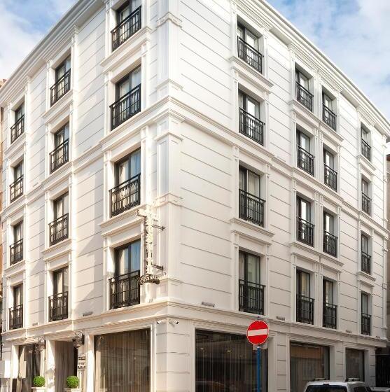 Standard Triple Room with Terrace, Bossuite Business