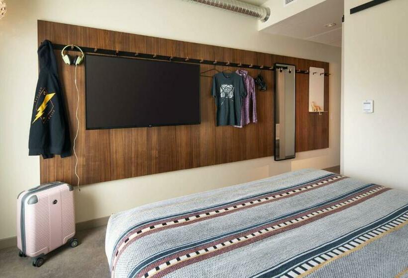 스탠다드 룸 킹사이즈 침대, Moxy Oakland Uptown