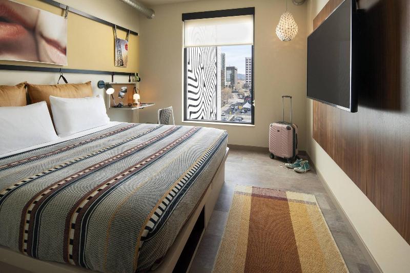 חדר סטנדרט עם מיטת קינג, Moxy Oakland Uptown