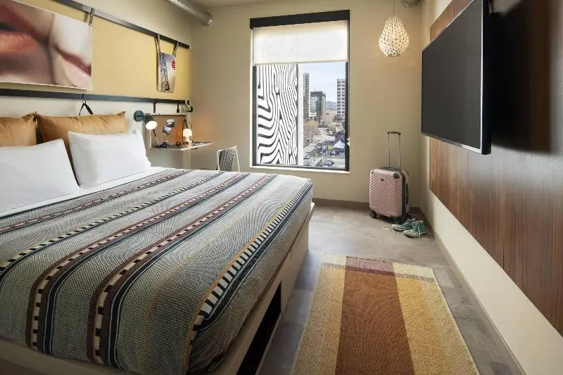 キングサイズベッドのスタンダードルーム, Moxy Oakland Uptown