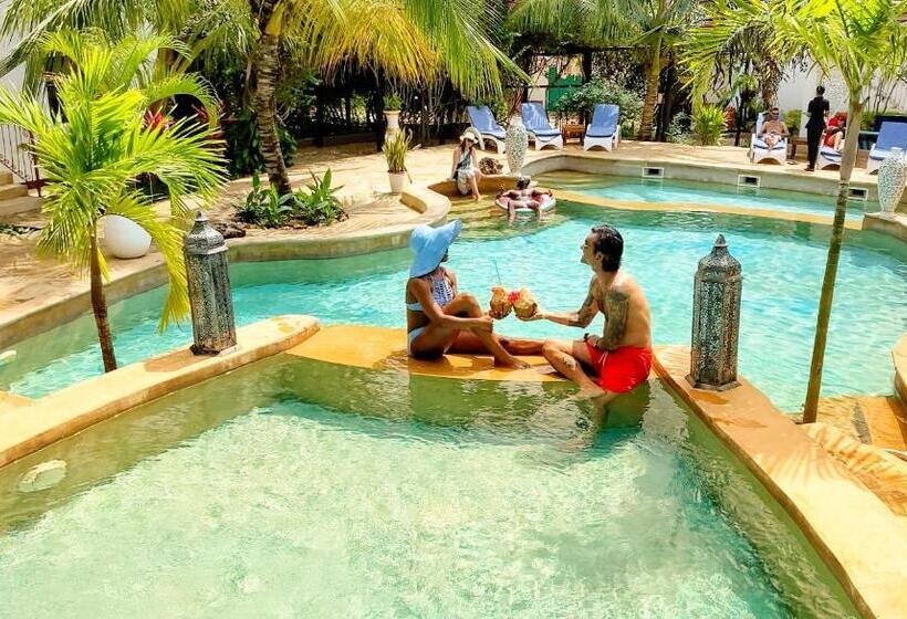 标准三人间, Natural Kendwa Villa