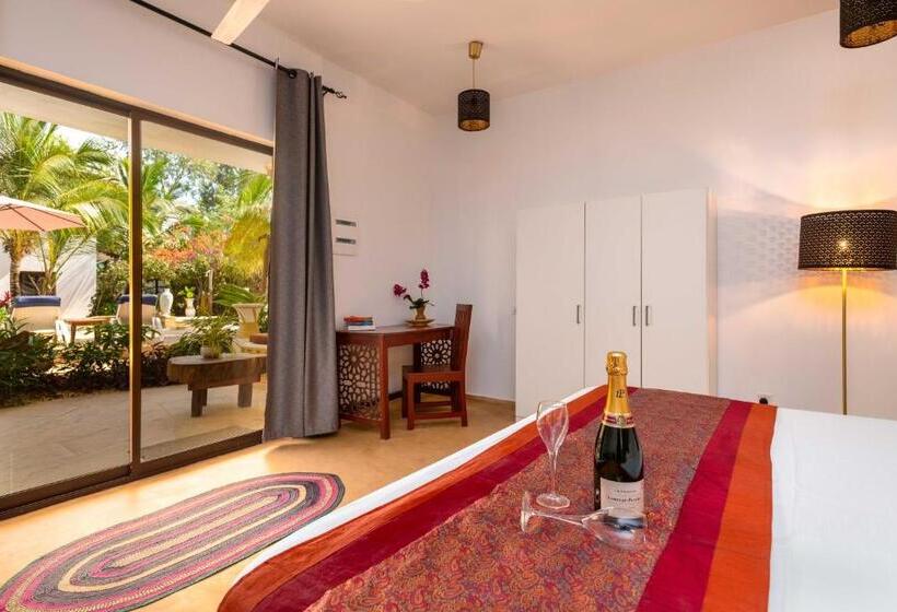 اتاق لوکس سه تخته, Natural Kendwa Villa
