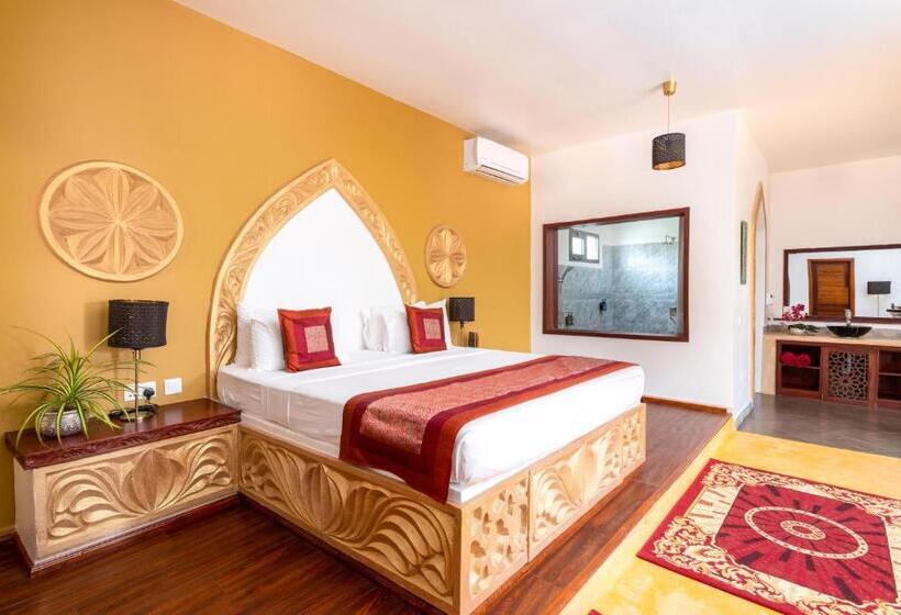 小型套房带泳池景, Natural Kendwa Villa