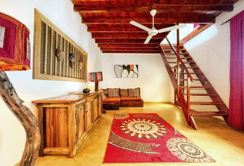 سوییت خانوادگی, Natural Kendwa Villa