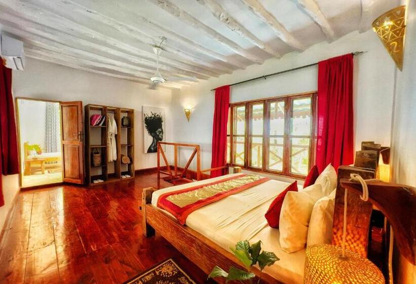 سوییت خانوادگی, Natural Kendwa Villa