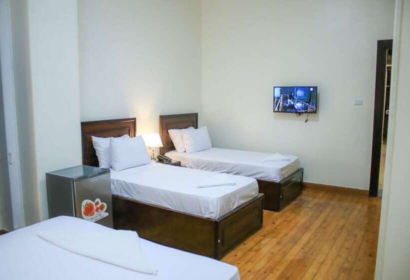 اتاق لوکس چهار تخته, Kmt Hostel