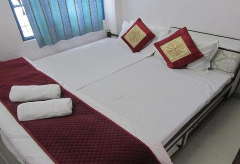 اتاق اکونومی یک تخته, Ashish Guest House Goverdhan Vilas